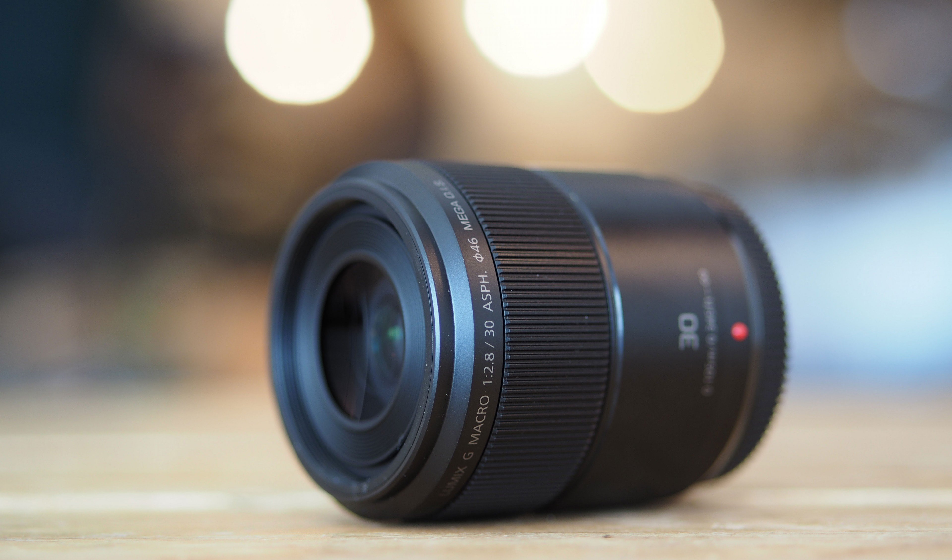 【美品】Lumix G Macro 30mm f/2.8 ASPH. レンズ Panasonic LUMIX G Macro 30mm f/2.8 Aspherical Lens for Micro