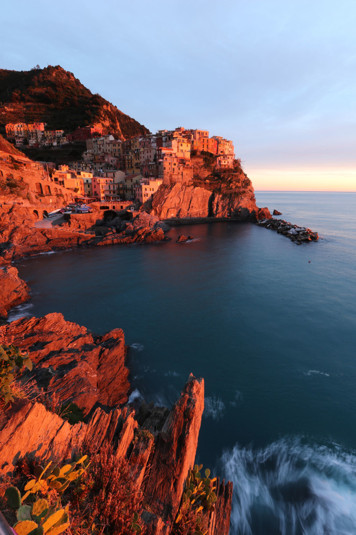 Manarola-at-sunset