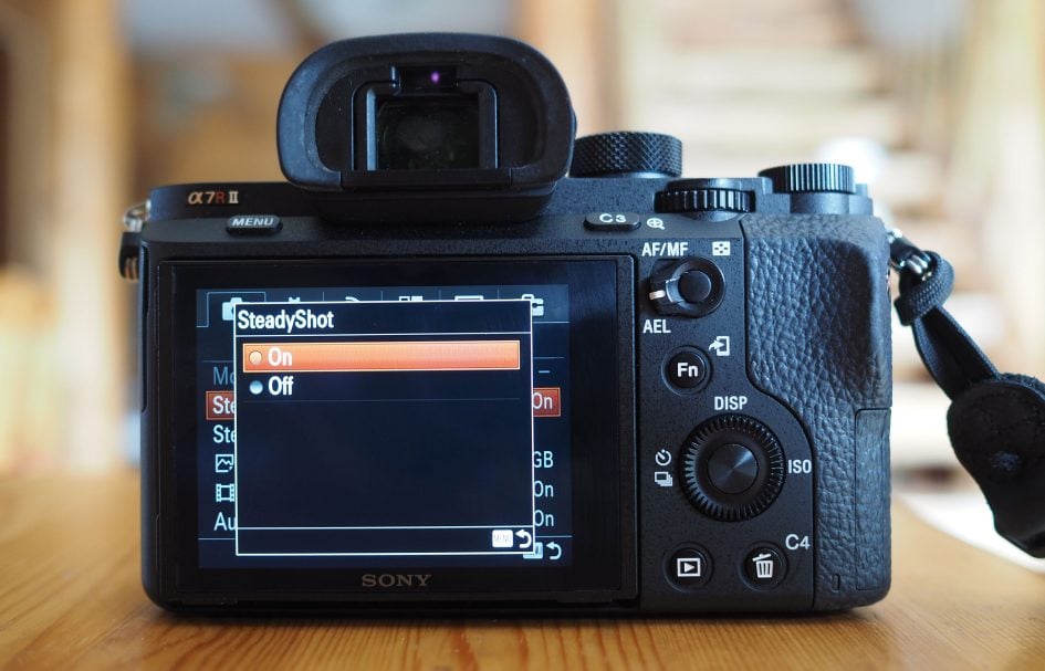 sony-a7r-ii-screen-steadyshot-full