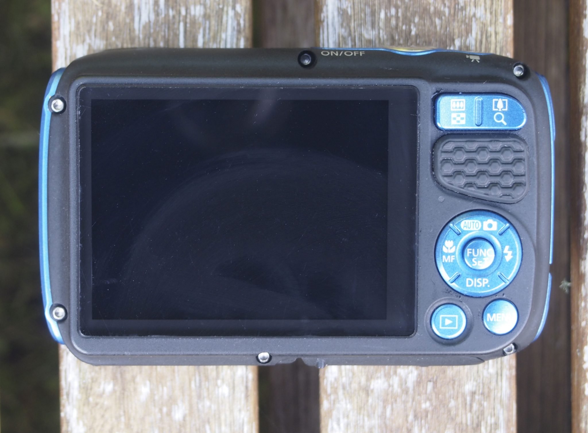 canon_d30_back_3000px-