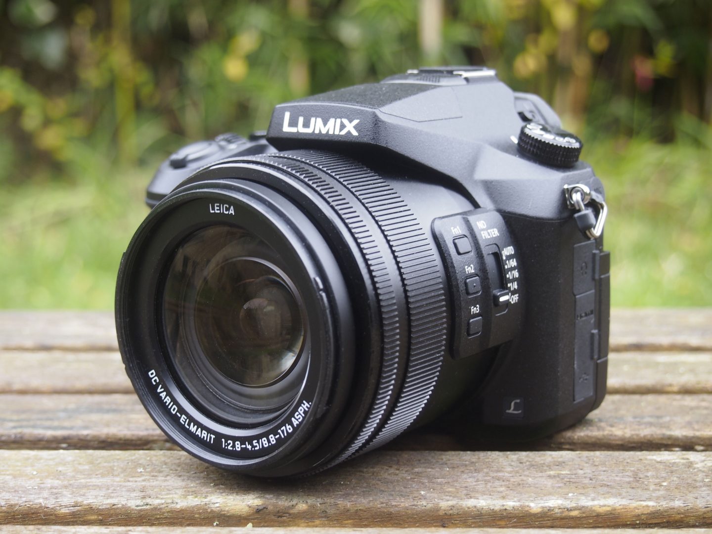 Panasonic Lumix FZ2000 / FZ2500 review Cameralabs