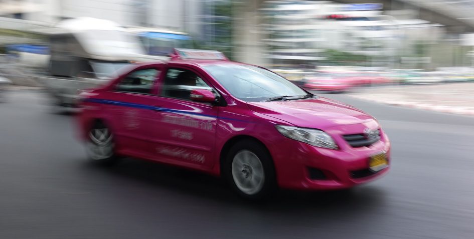 bangkok-pink-taxi