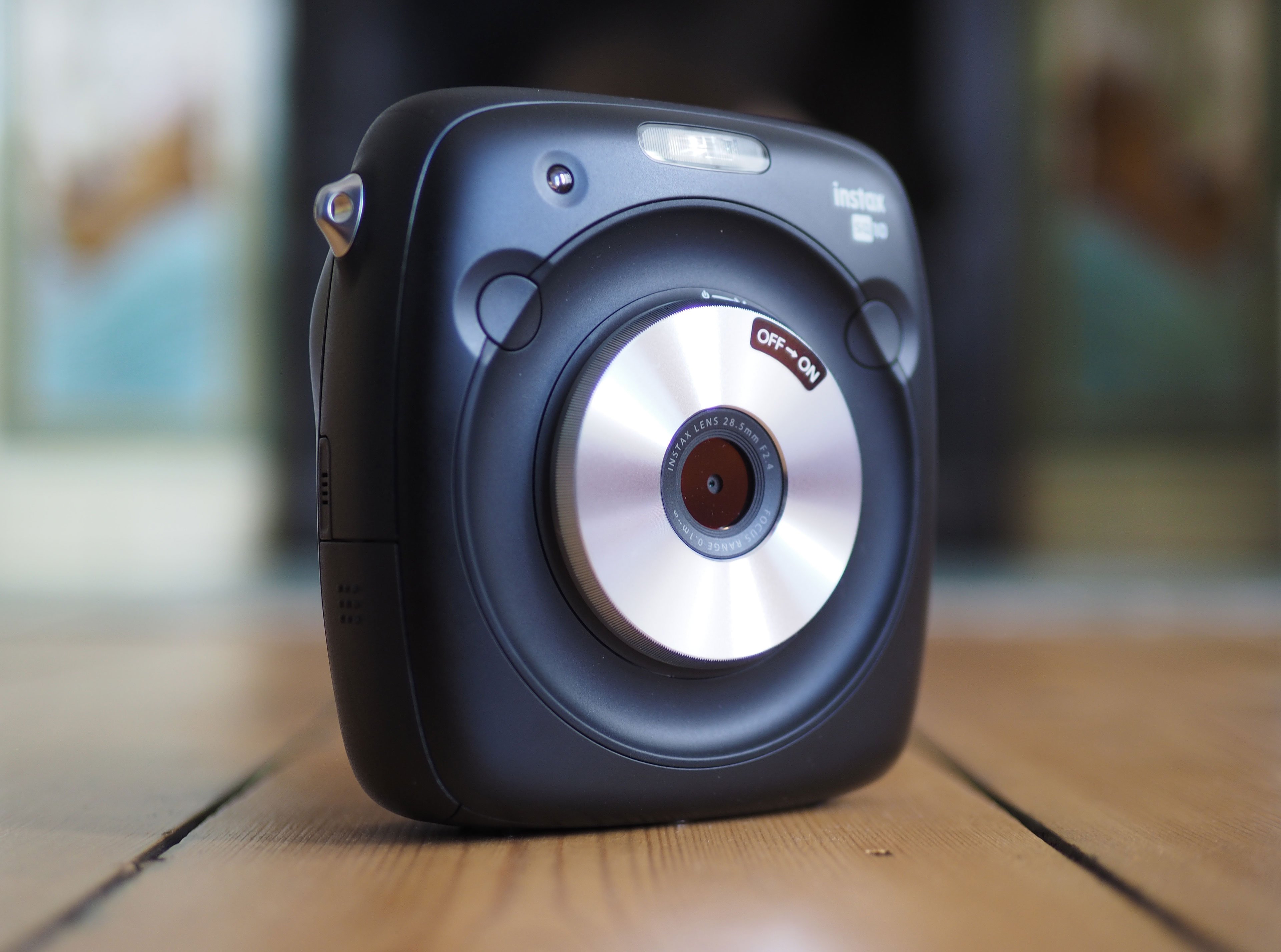 Associëren zeil Nageslacht Fujifilm Instax SQ10 review | Cameralabs