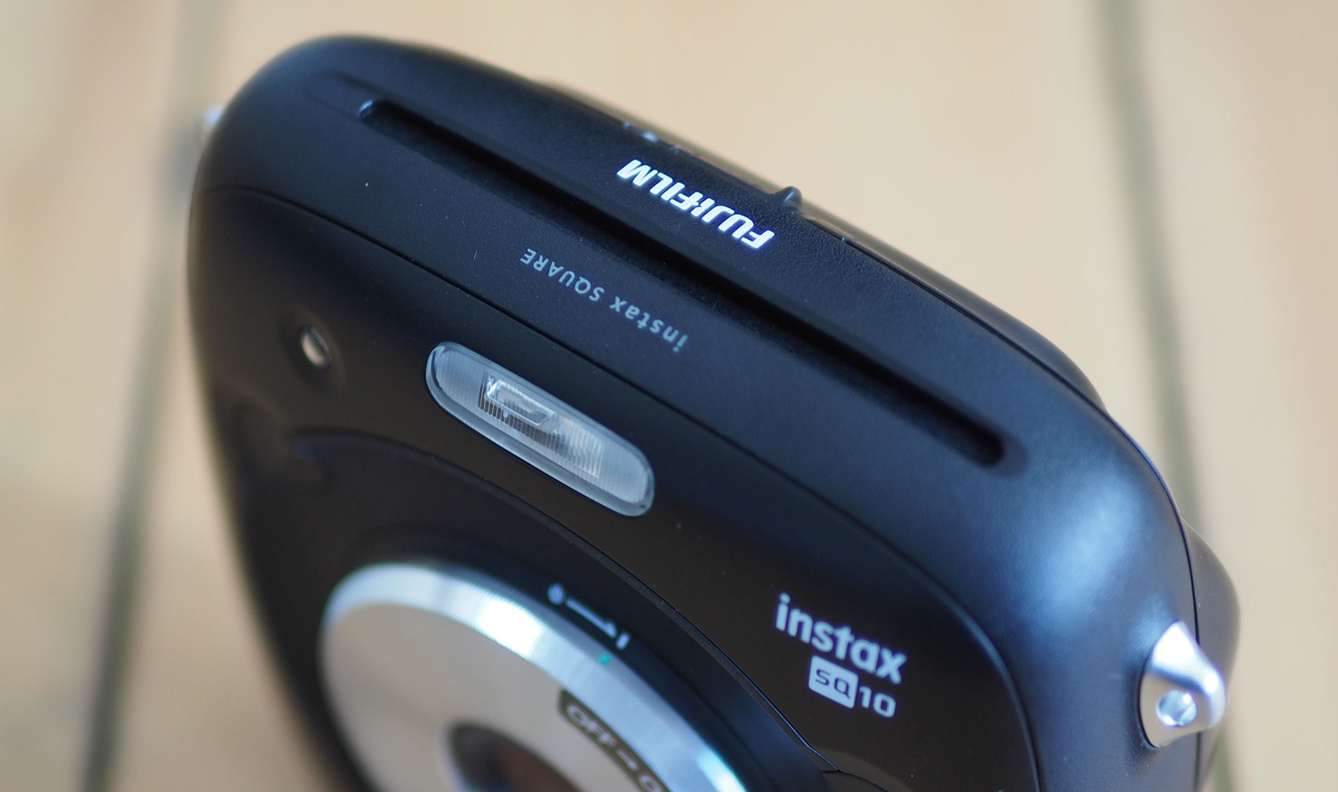 Instax sq10 ブラック Fujifilm instax SQUARE SQ10 Hybrid Instant Camera