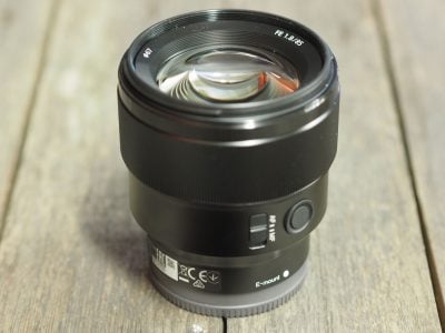 Sony-fe-85mm-f1-8-hero2