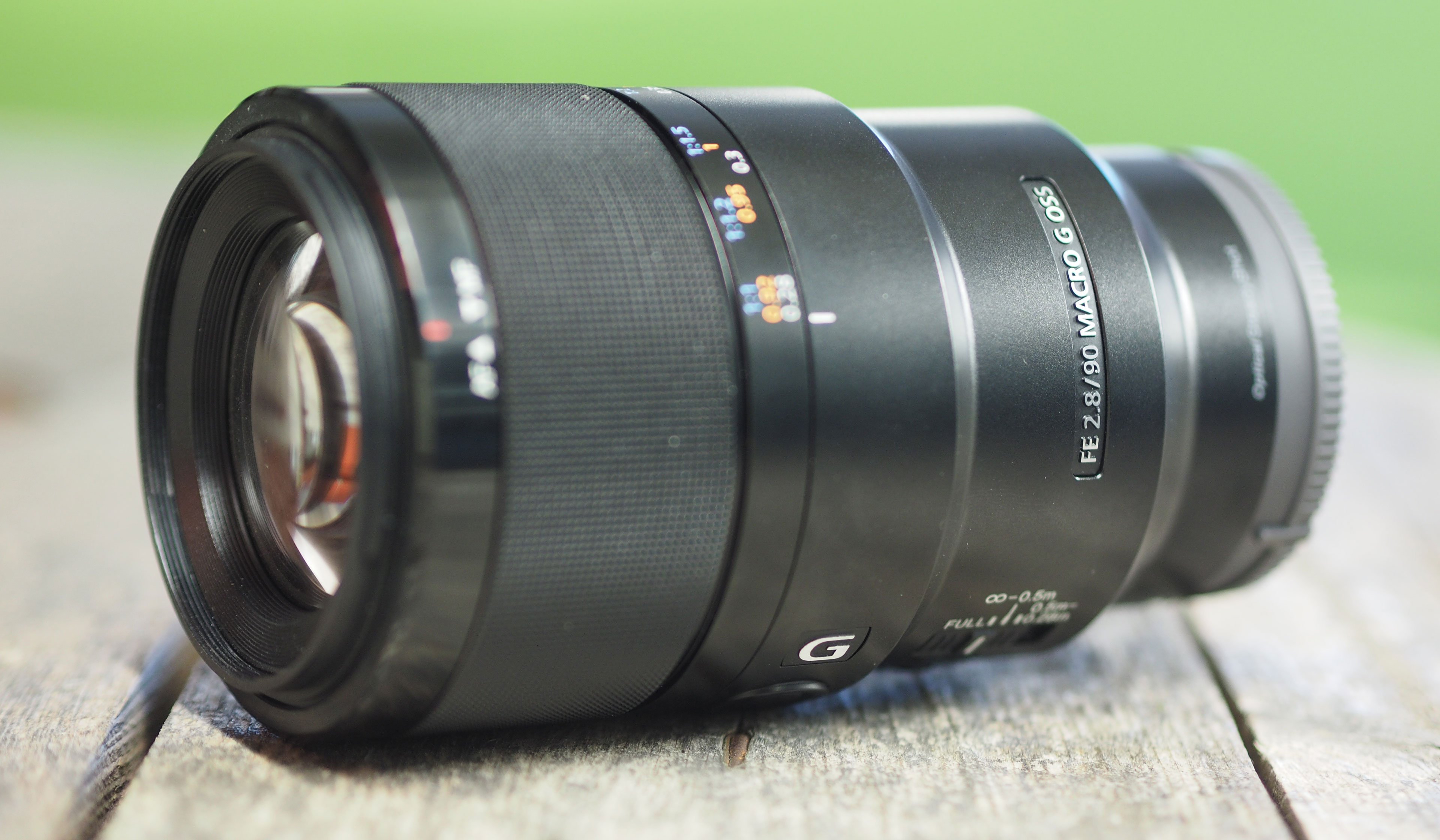 いくSony FE 90mm F2.8 Macro G OSS Sony FE 90mm f/2.8 Macro G OSS Lens SEL90M28G B&H Photo Video