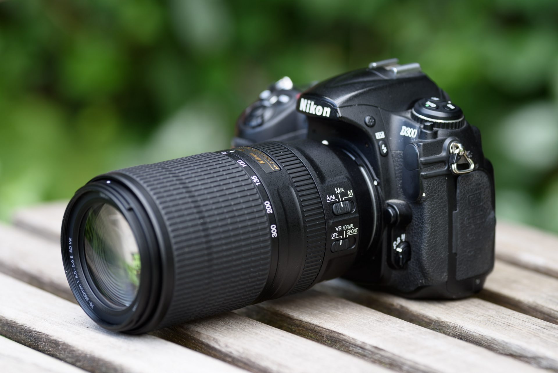 gordijn Grap Gloed Nikon AF-P 70-300mm f4.5-5.6E VR review | Cameralabs