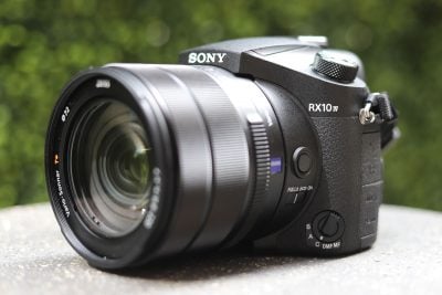 Sony-rx10-mark-iv-hero-1