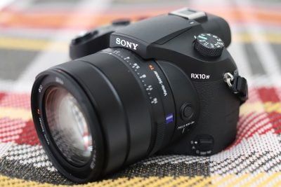 Sony-rx10-mark-iv-hero-3