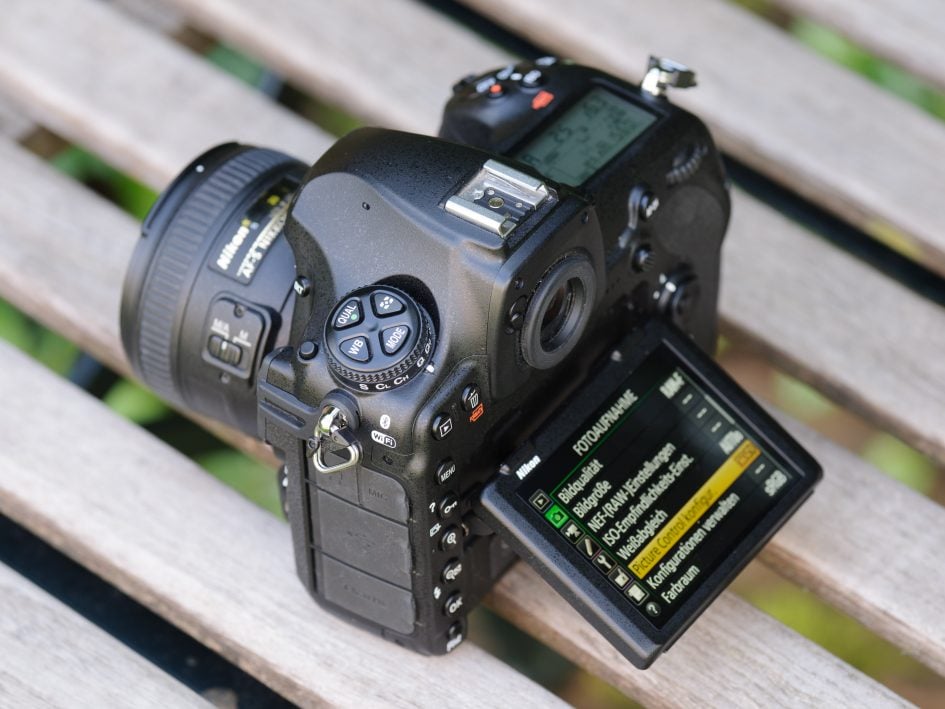 Nikon D850 review: Nikon D850 focuses on balancing high resolution and  speed - CNET