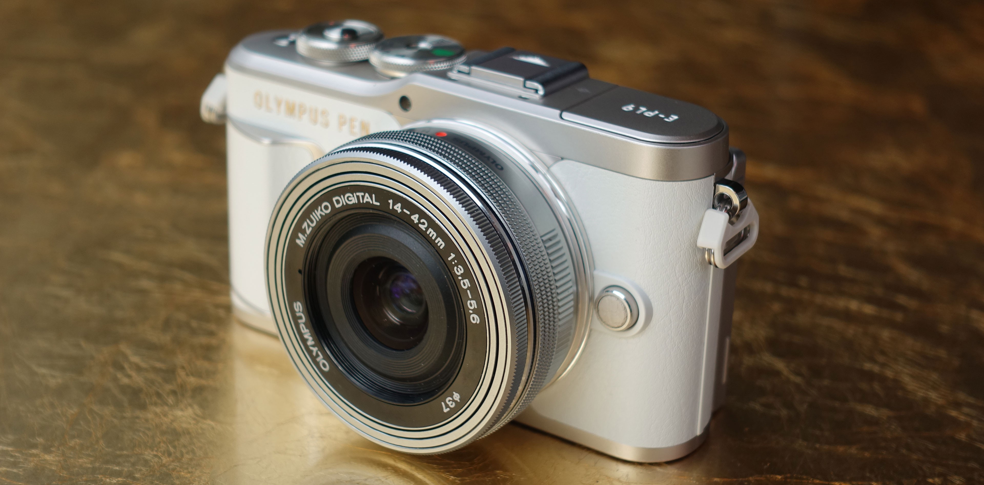 OLYMPUS PEN E-PL9 ベージュ Olympus E-PL9 Review