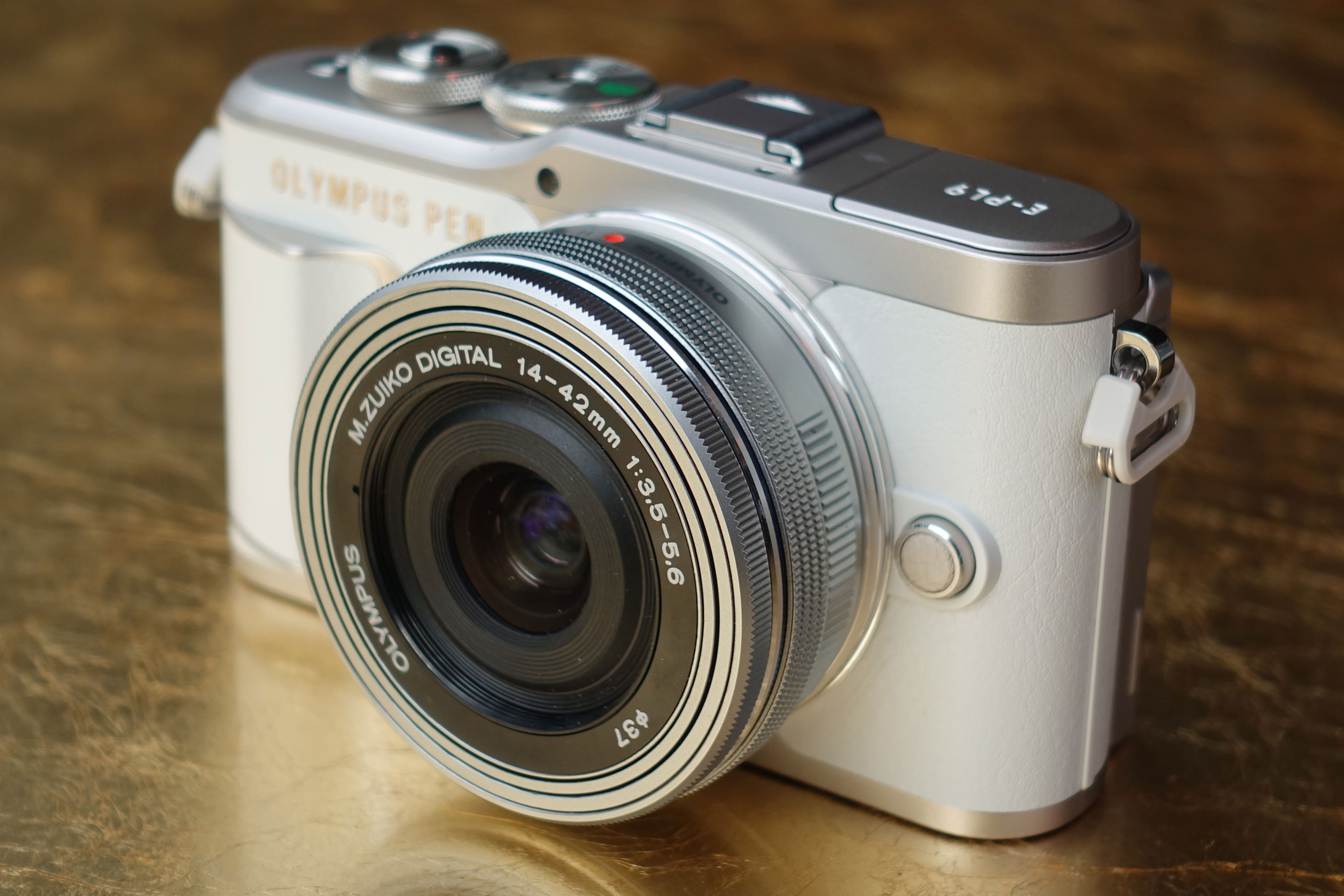 Olympus PEN EPL9 review