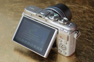 olympus-pen-epl9-rear1