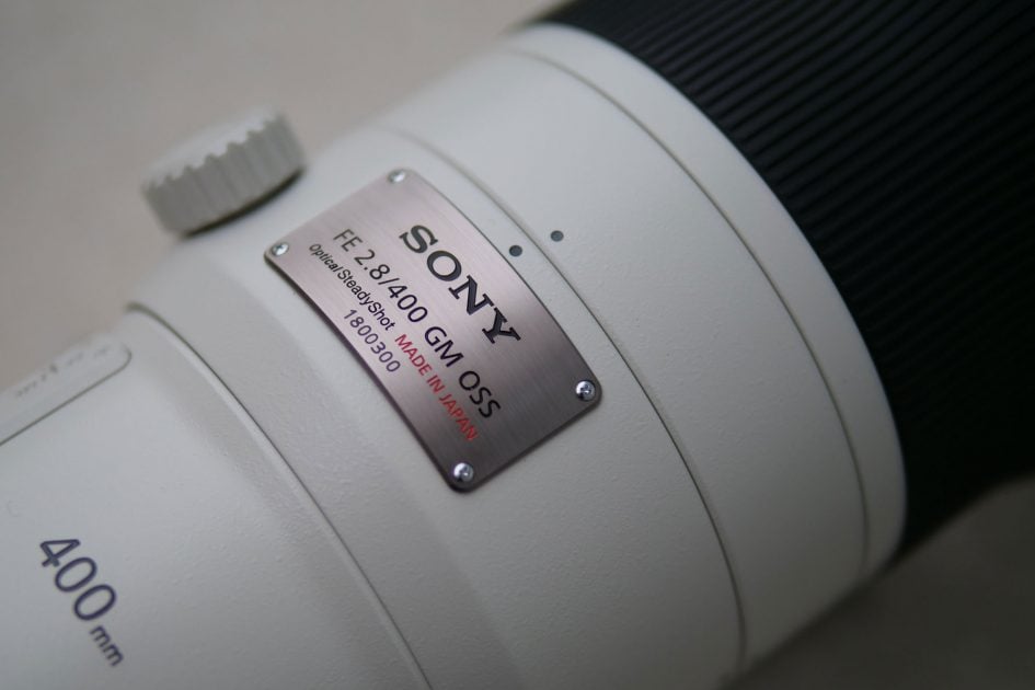 sony-fe-400mm-f2-8-label