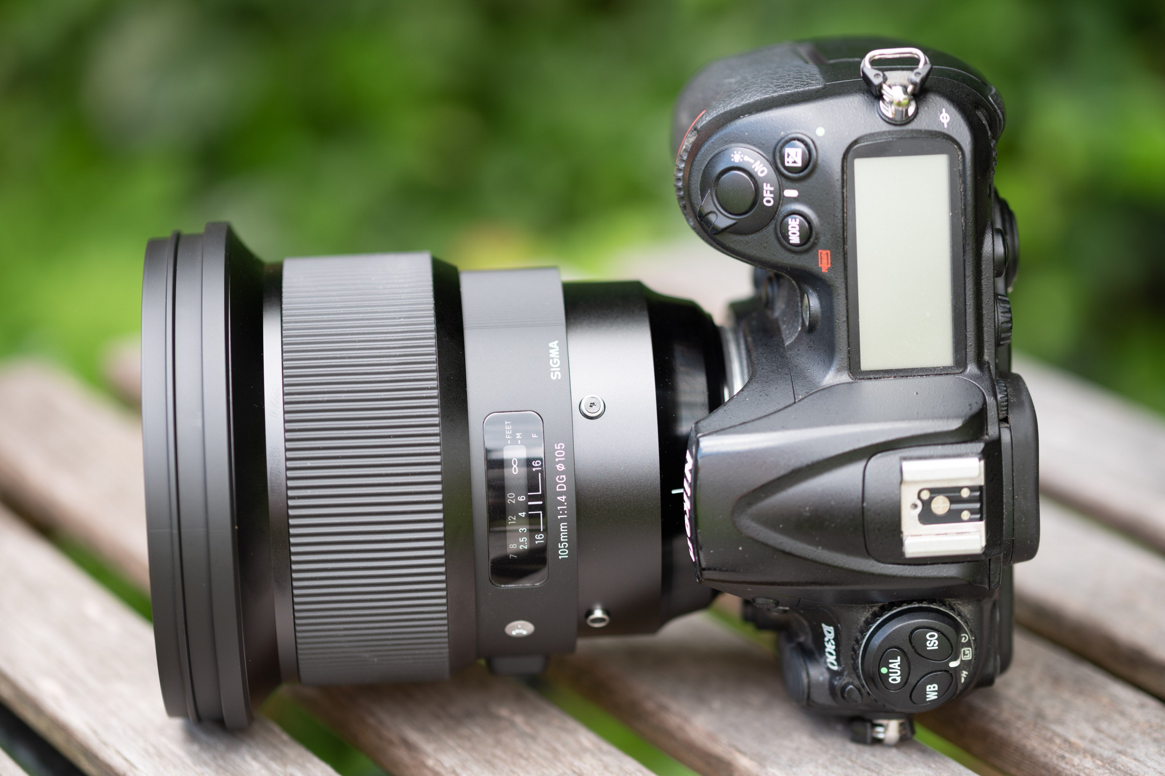 【アウトレット品】 SIGMA 105mm F1.4 DG HSM Nikon Sigma 105mm f/1.4 DG HSM Art Lens for Nikon F 259955 B&H Photo