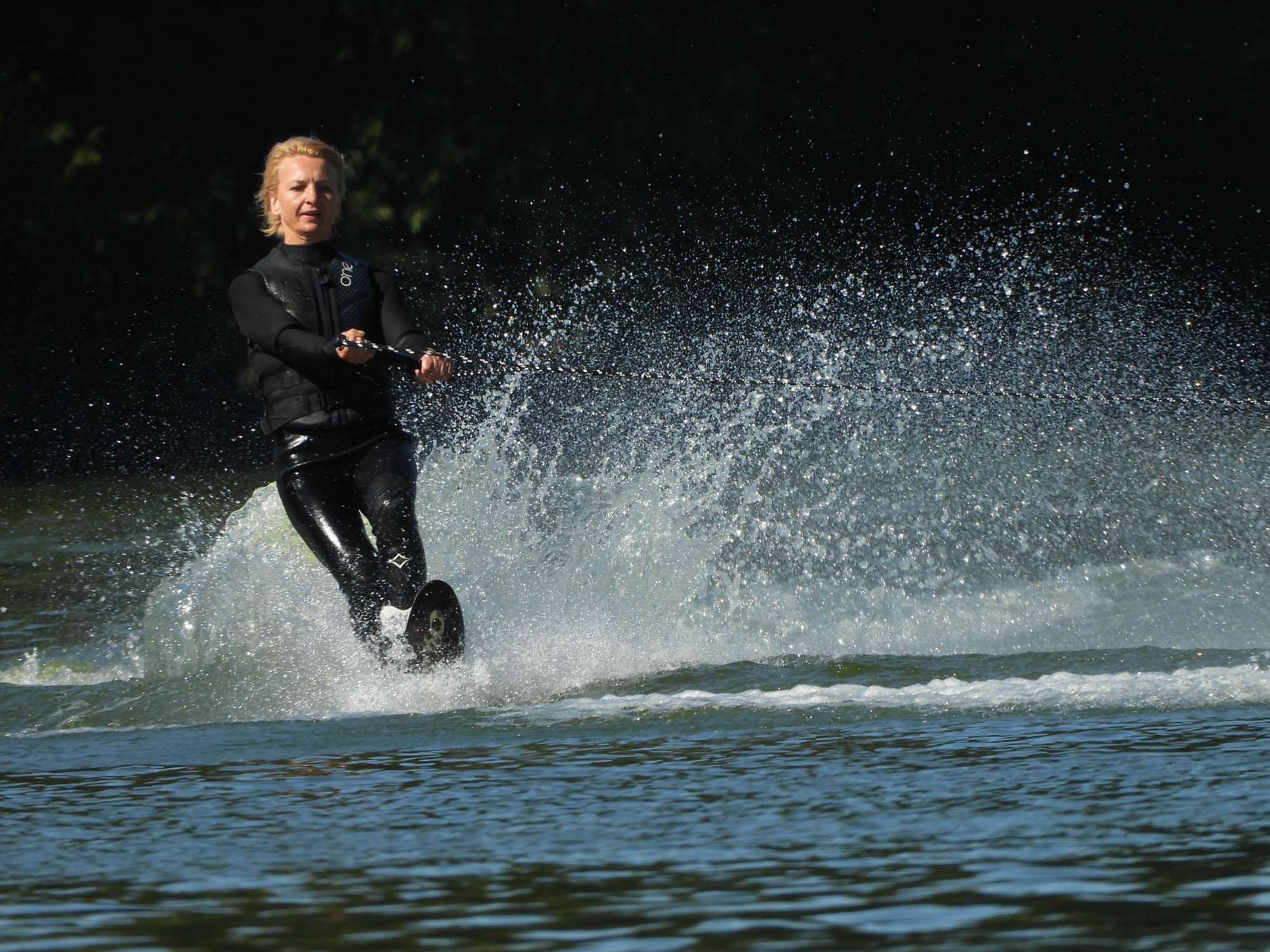 nikon-p1000-wakeboarder-2000px