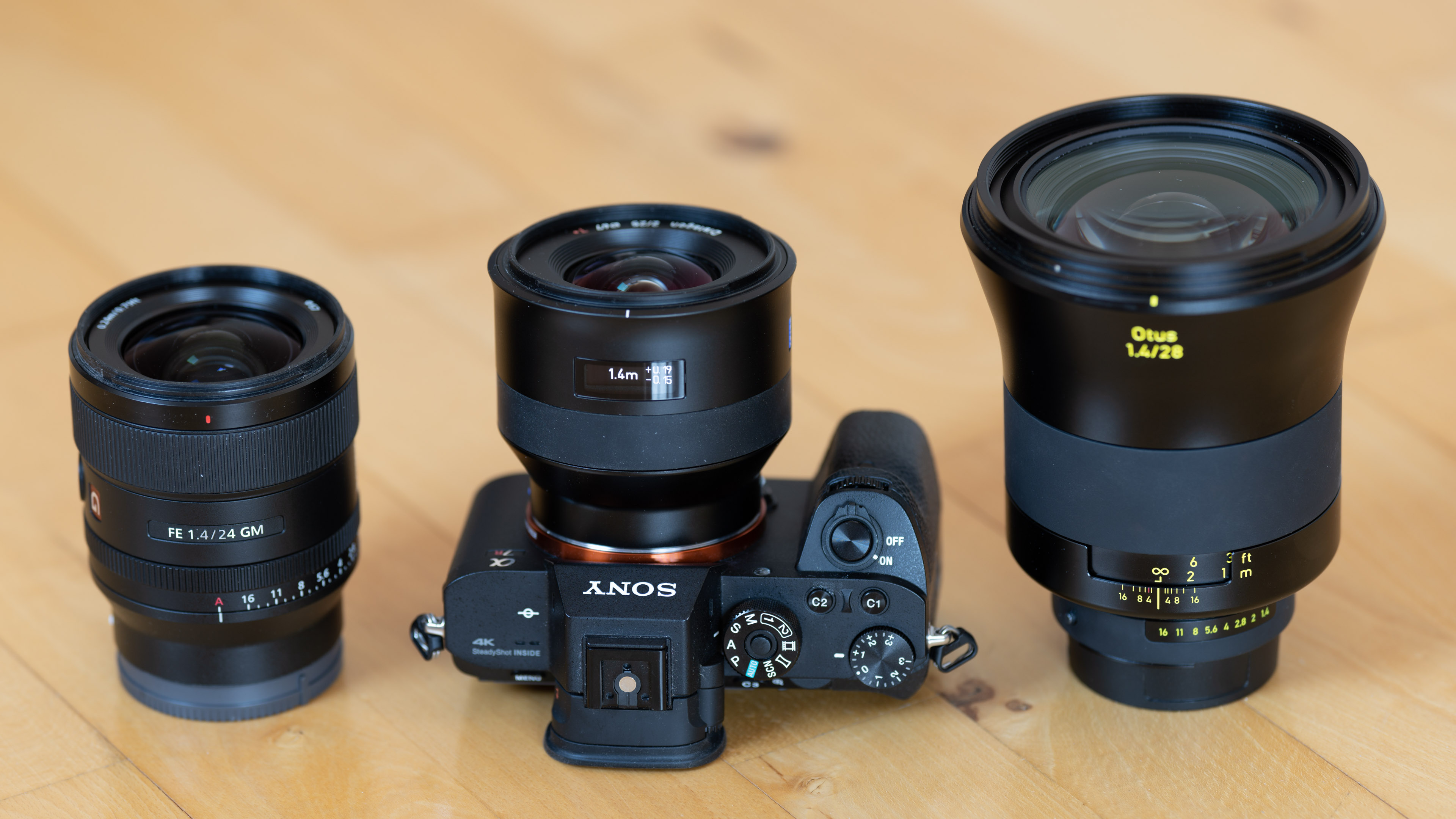 カメラ レンズ(単焦点) Zeiss 25mm Batis f2 review | Cameralabs