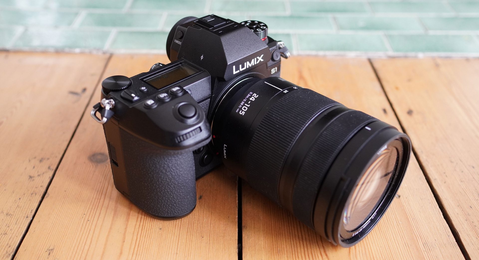 Panasonic S1 Lumix Mirrorless Digital Camera (DC-S1 Camera Body)