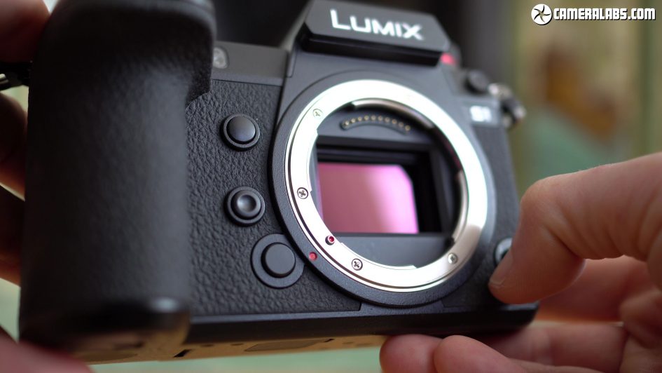 panasonic-lumix-s1-review-sensor