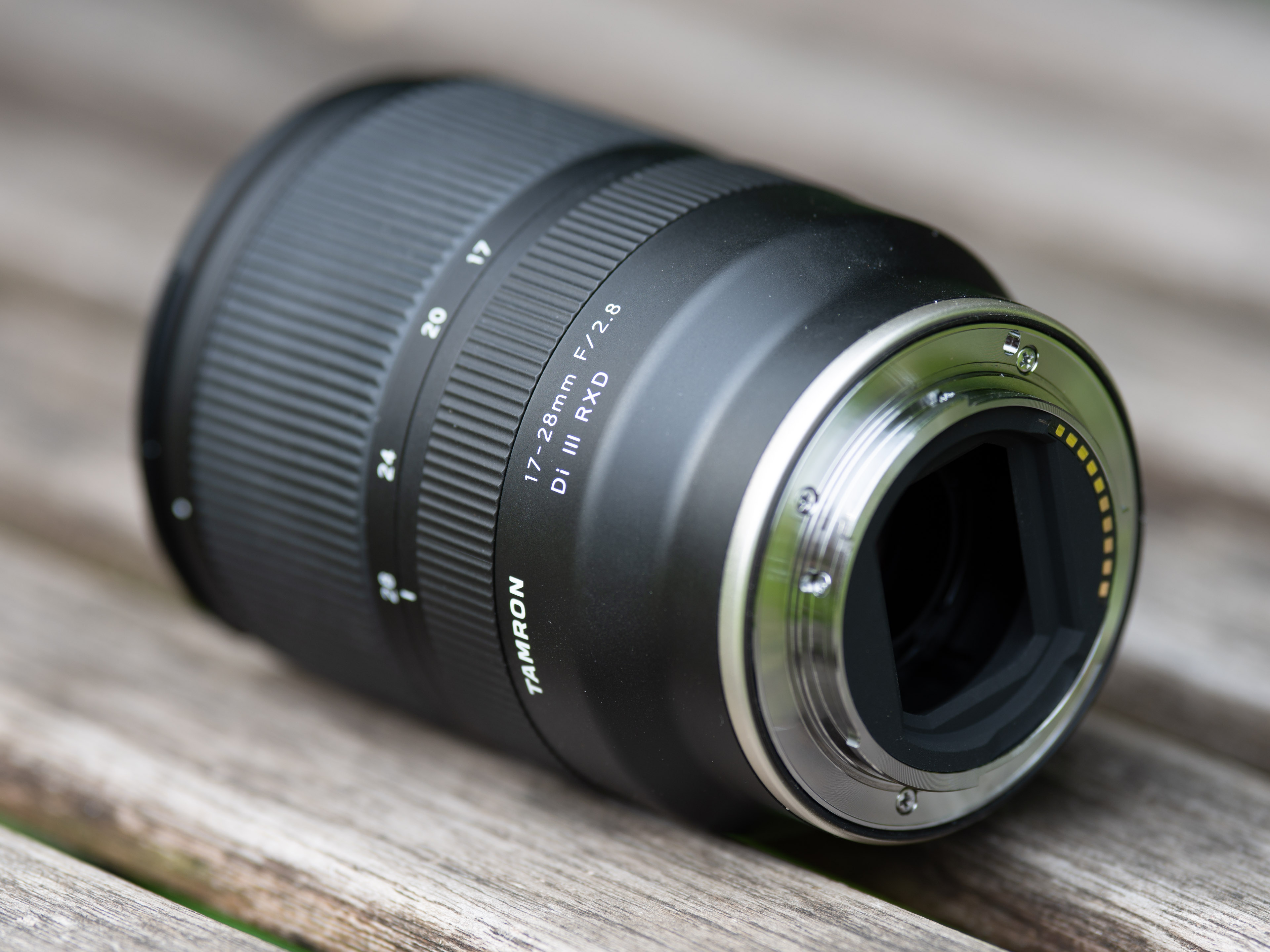 hero_Tamron17-28f2-8_60427-