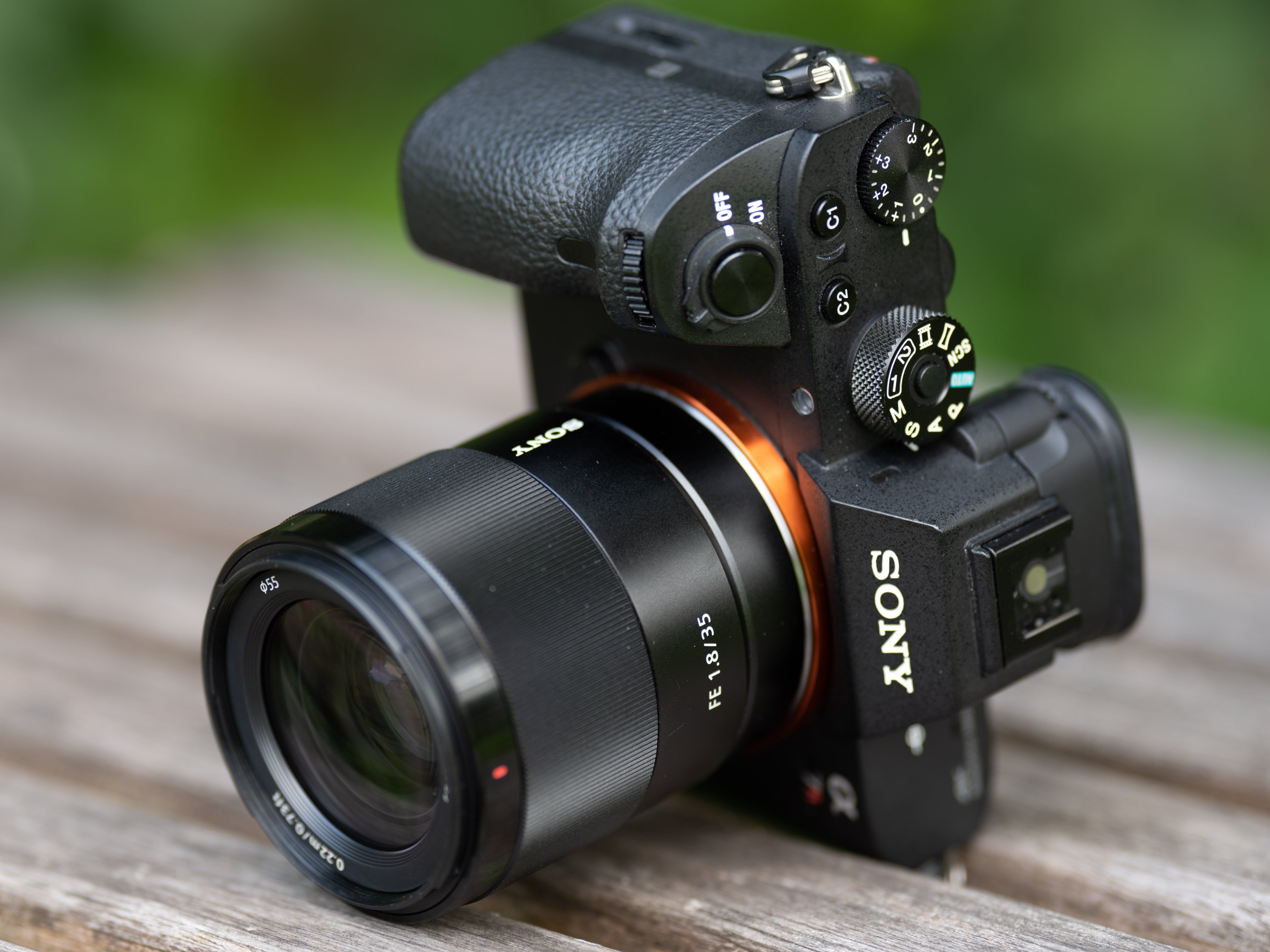 カメラ レンズ(単焦点) Sony FE 35mm f1.8 review | Cameralabs