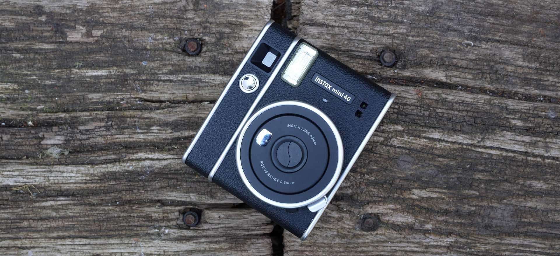 FUJIFILM instax mini 40 instant camera has a vintage look and selfie mode  option » Gadget Flow