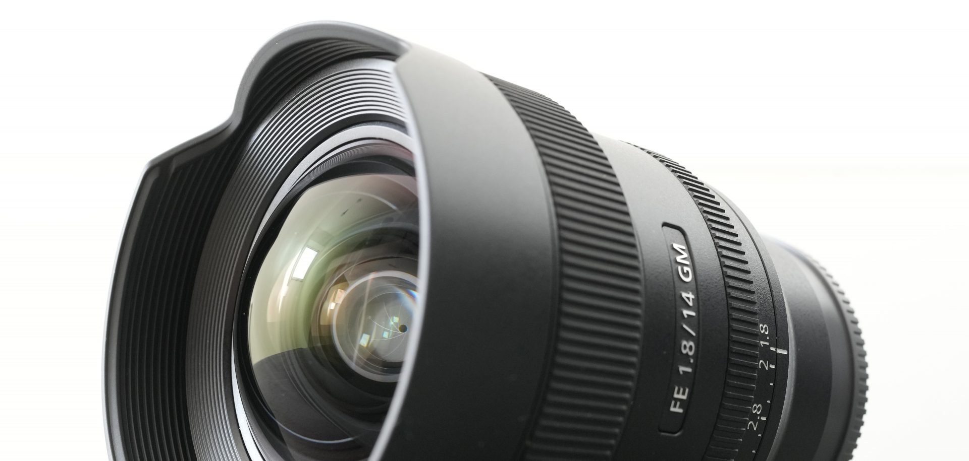 sony-fe-14mm-f1-8-gm-header-1