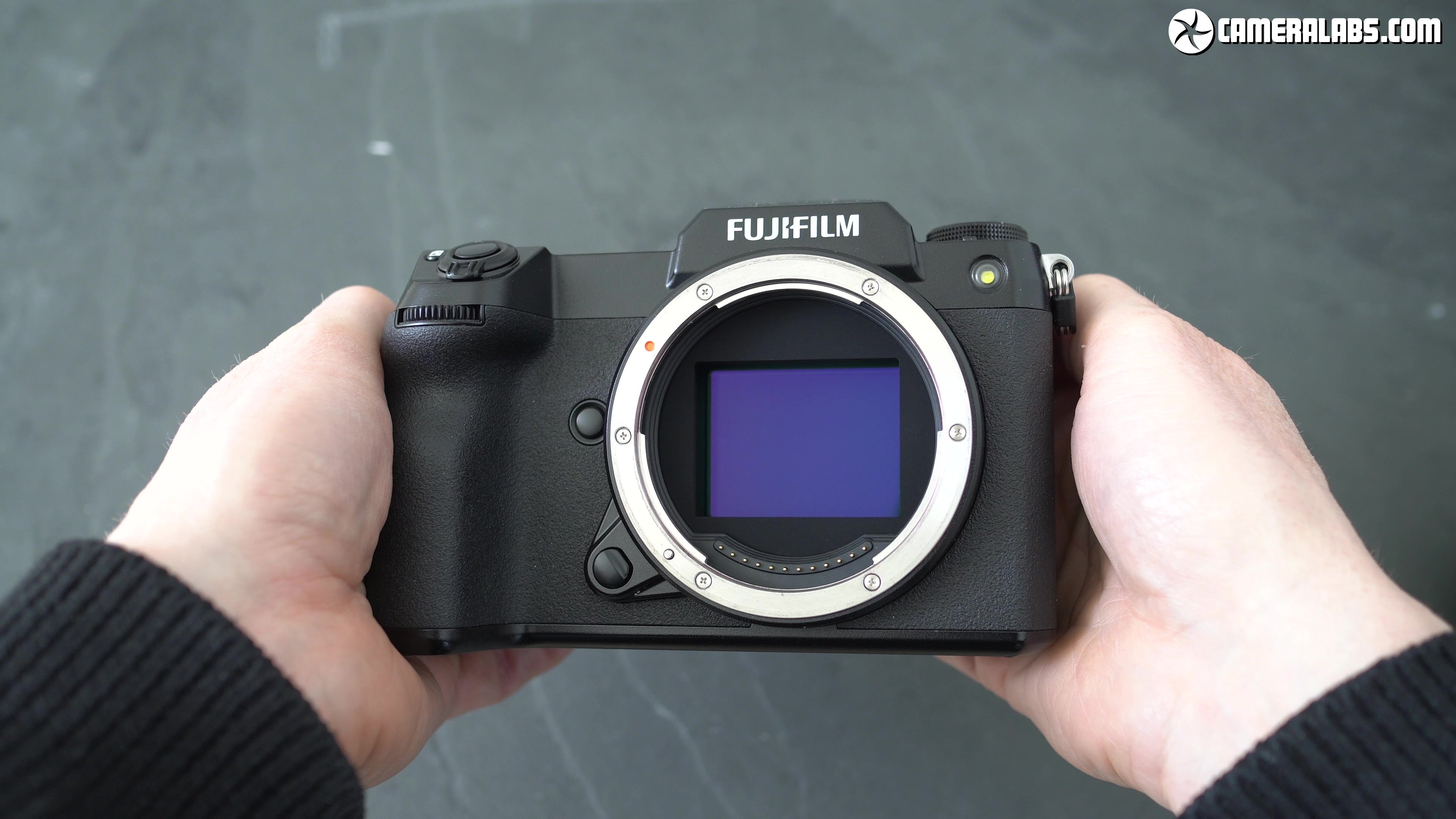 dachi4123 　FUJIFILM GFX 100S Amazon.com : Fujifilm GFX 100S Body - Black : Electronics
