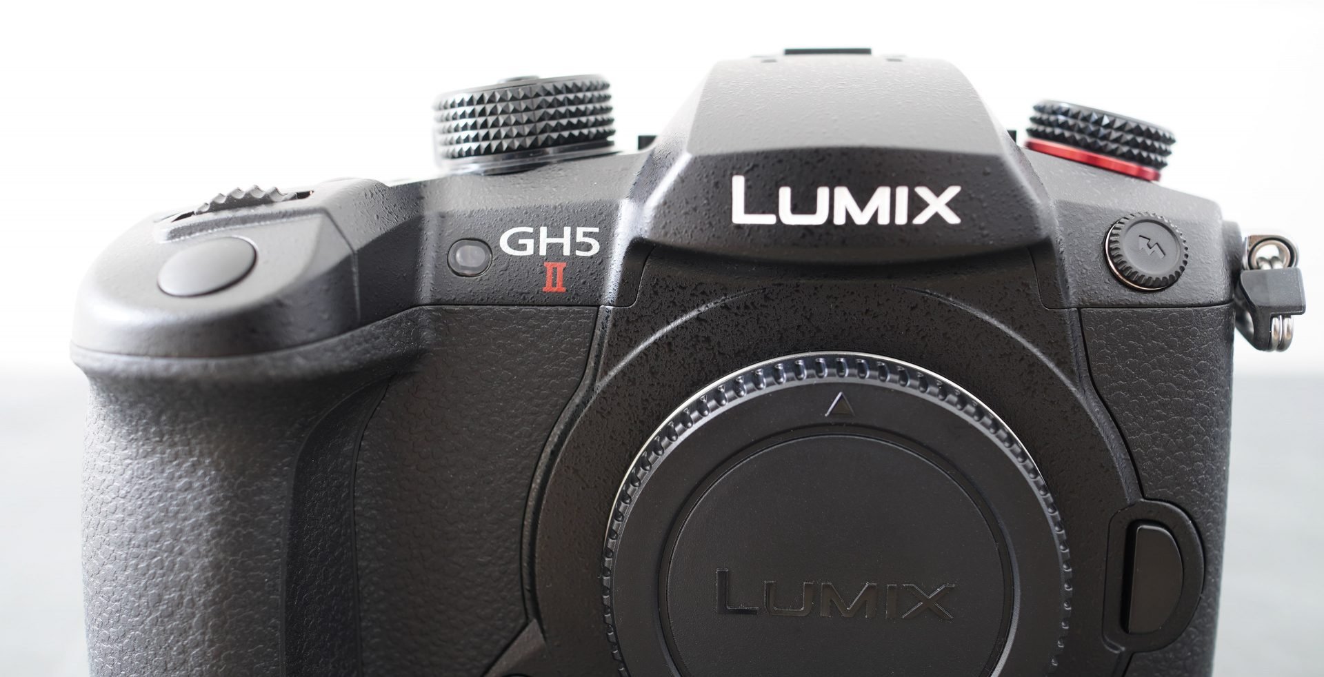 panasonic-lumix-gh5-ii-header-1