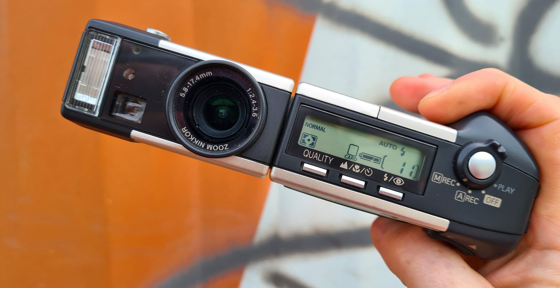 Nikon COOLPIX 900 retro review | Cameralabs