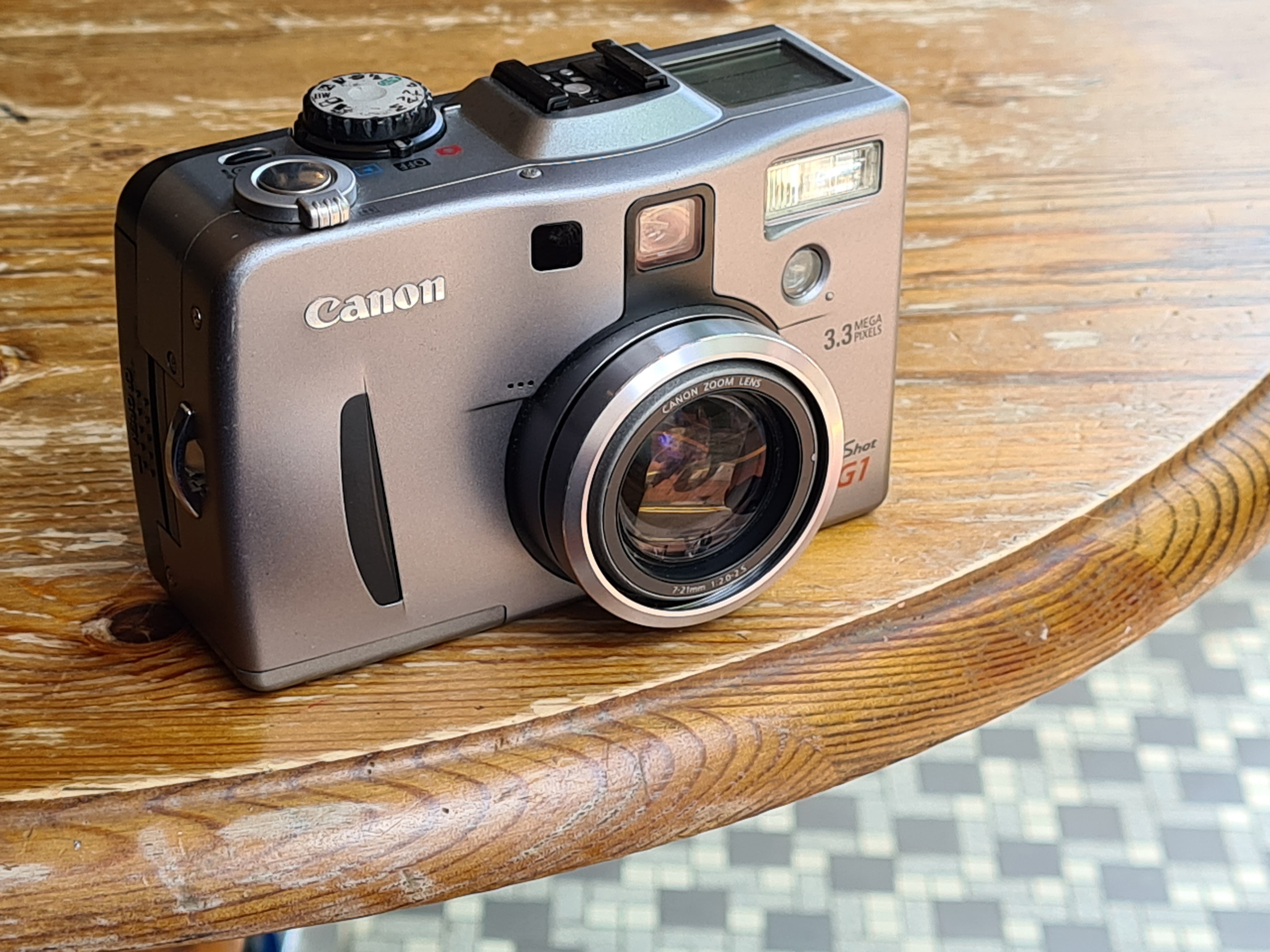 Se încurcă Bourul îndoială  Canon PowerShot G1 retro review | Cameralabs