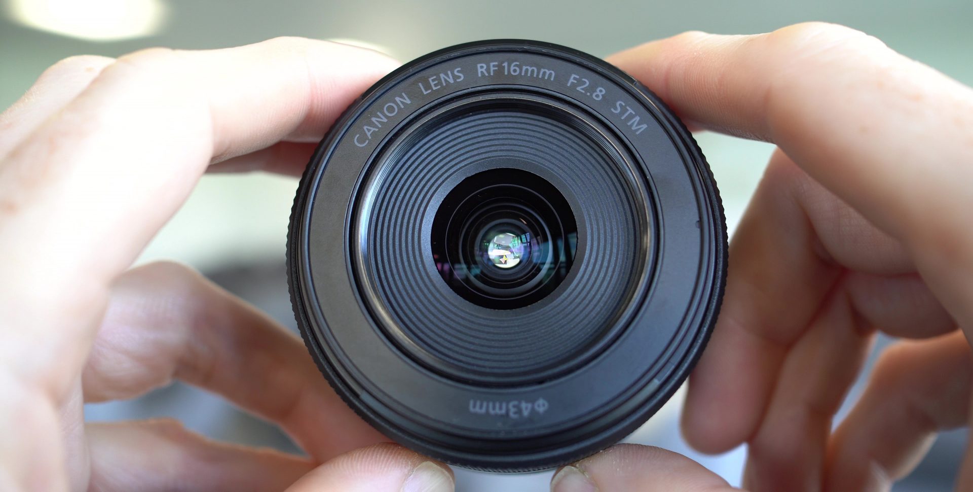 RF 16mm f2.8 STM