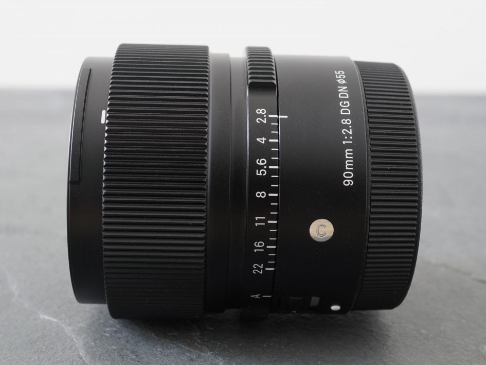 sigma-90mm-f2-8-dg-dn-hero-2