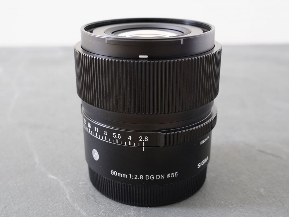 sigma-90mm-f2-8-dg-dn-hero-3