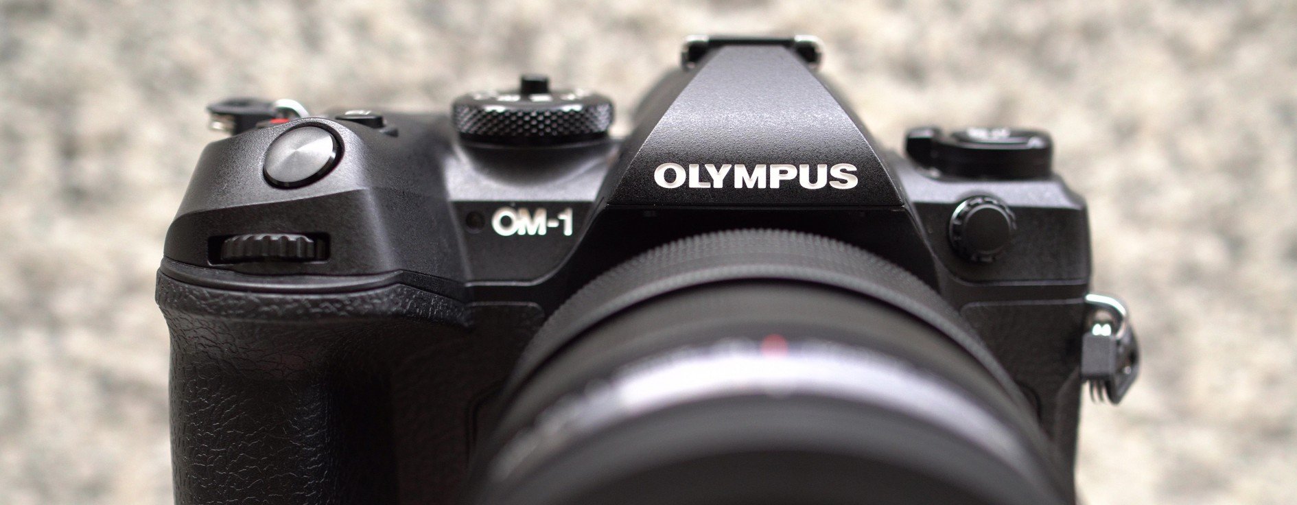 olympus-om-1-header-1-945x368@2x.jpg