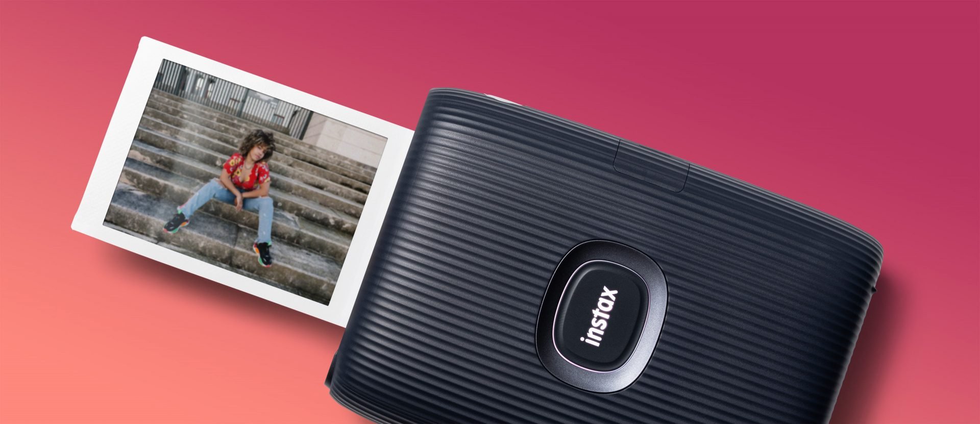 FUJIFILM instax mini 40 instant camera has a vintage look and selfie mode  option » Gadget Flow