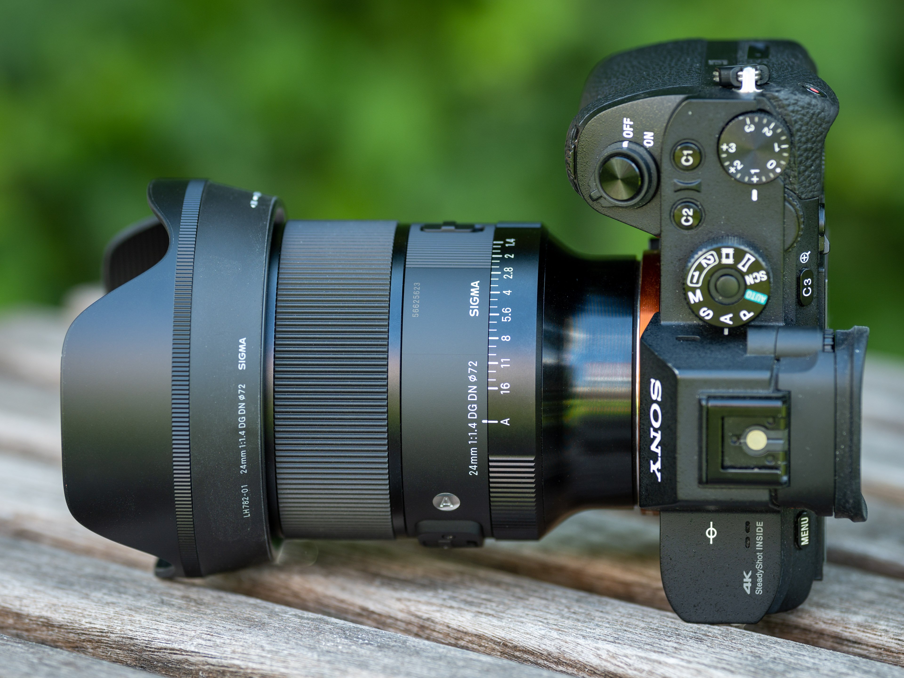 SIGMA 24mm F1.4 DG HSM Art ソニーマウント用 Amazon.com : 24mm F1.4 Art DG DN for Sony E Mount : Electronics