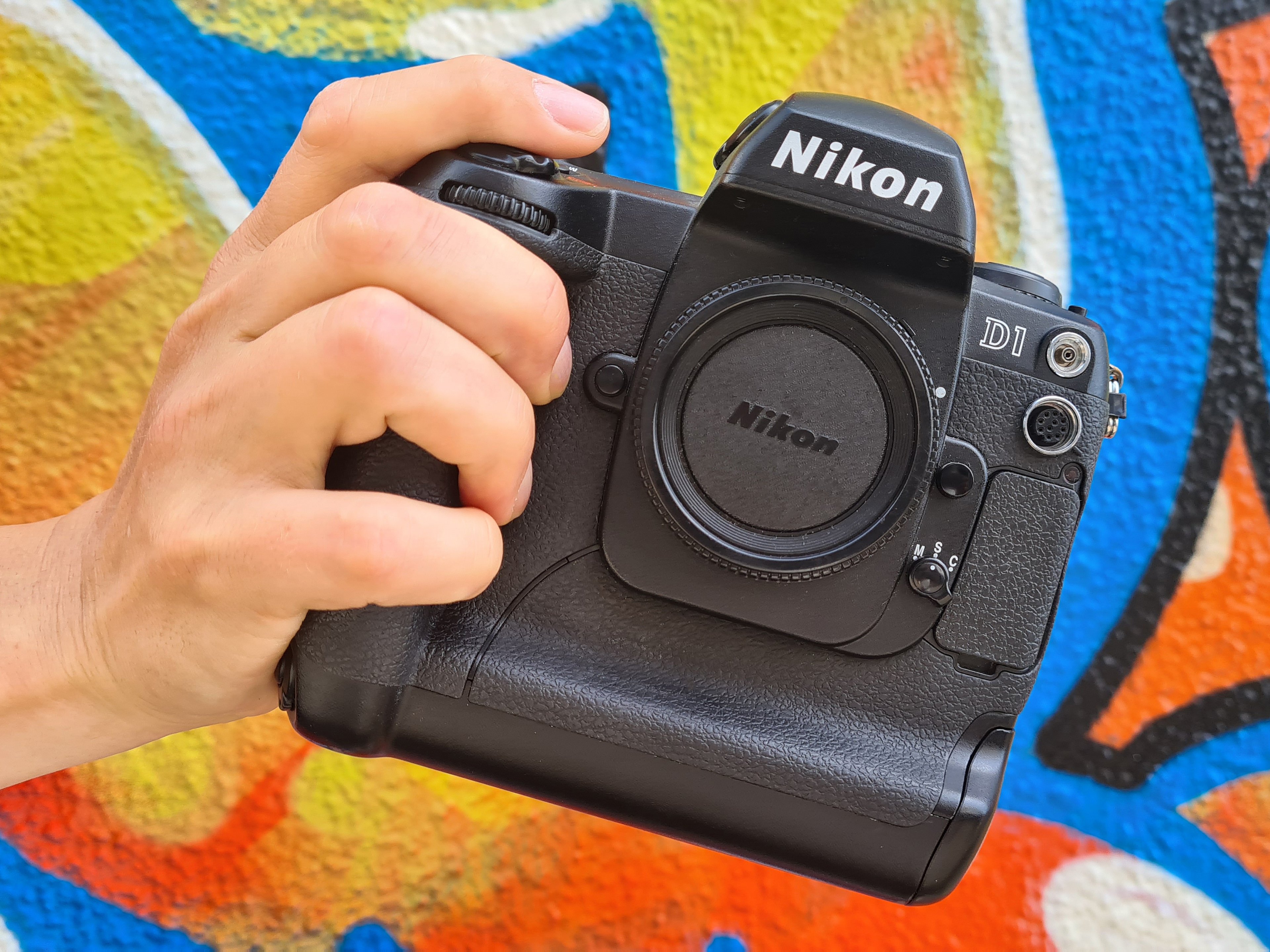 nikon-d1-hero-1