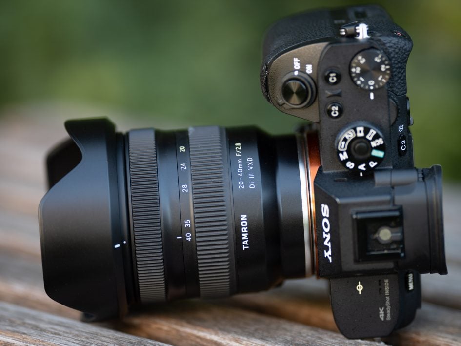 20-40mm III Tamron Di Cameralabs review f2.8 |