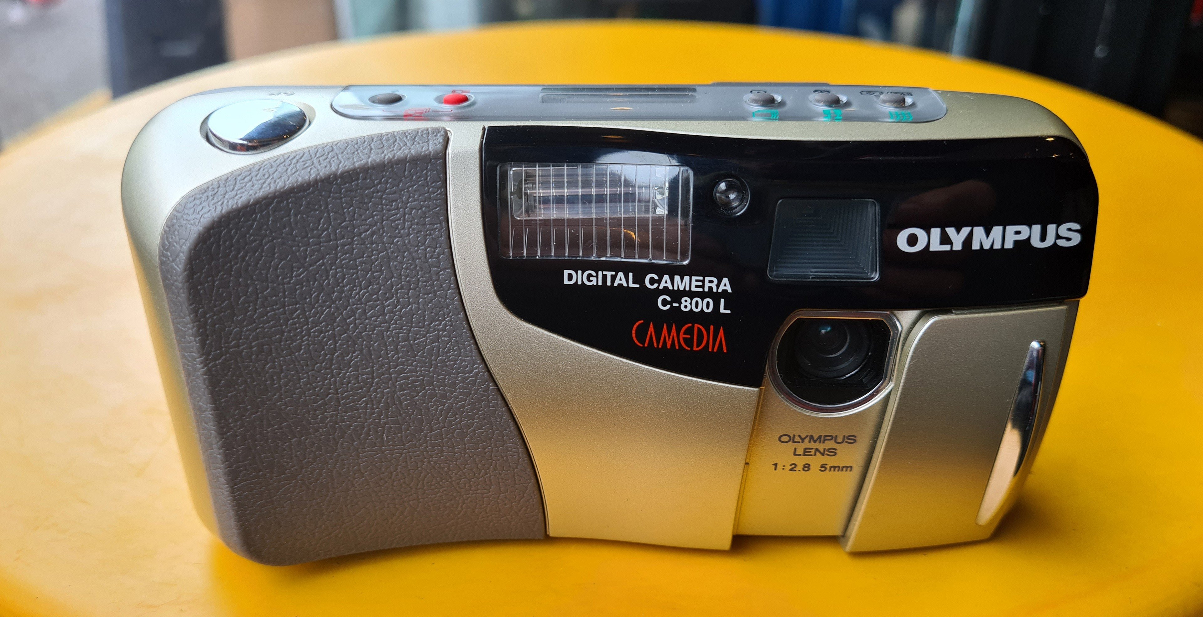 OLYMPUS CAMEDIA μ DIGITAL 800 本体 μ（ミュー）DIGITAL 800：コンパクトデジタルカメラ：カメラ製品