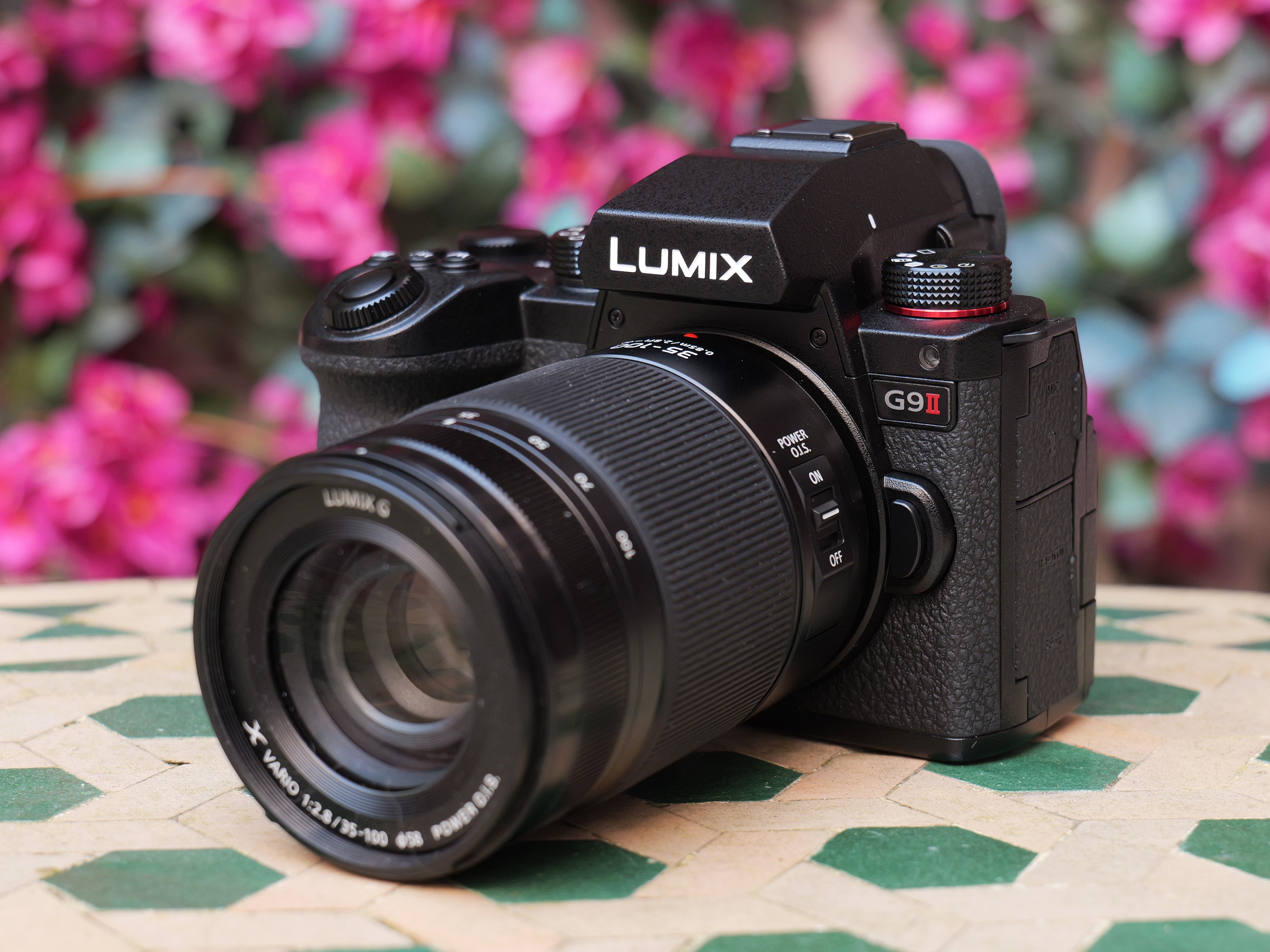 Panasonic G9 II vs G9 Comparison: What is new and is it worth upgrading?