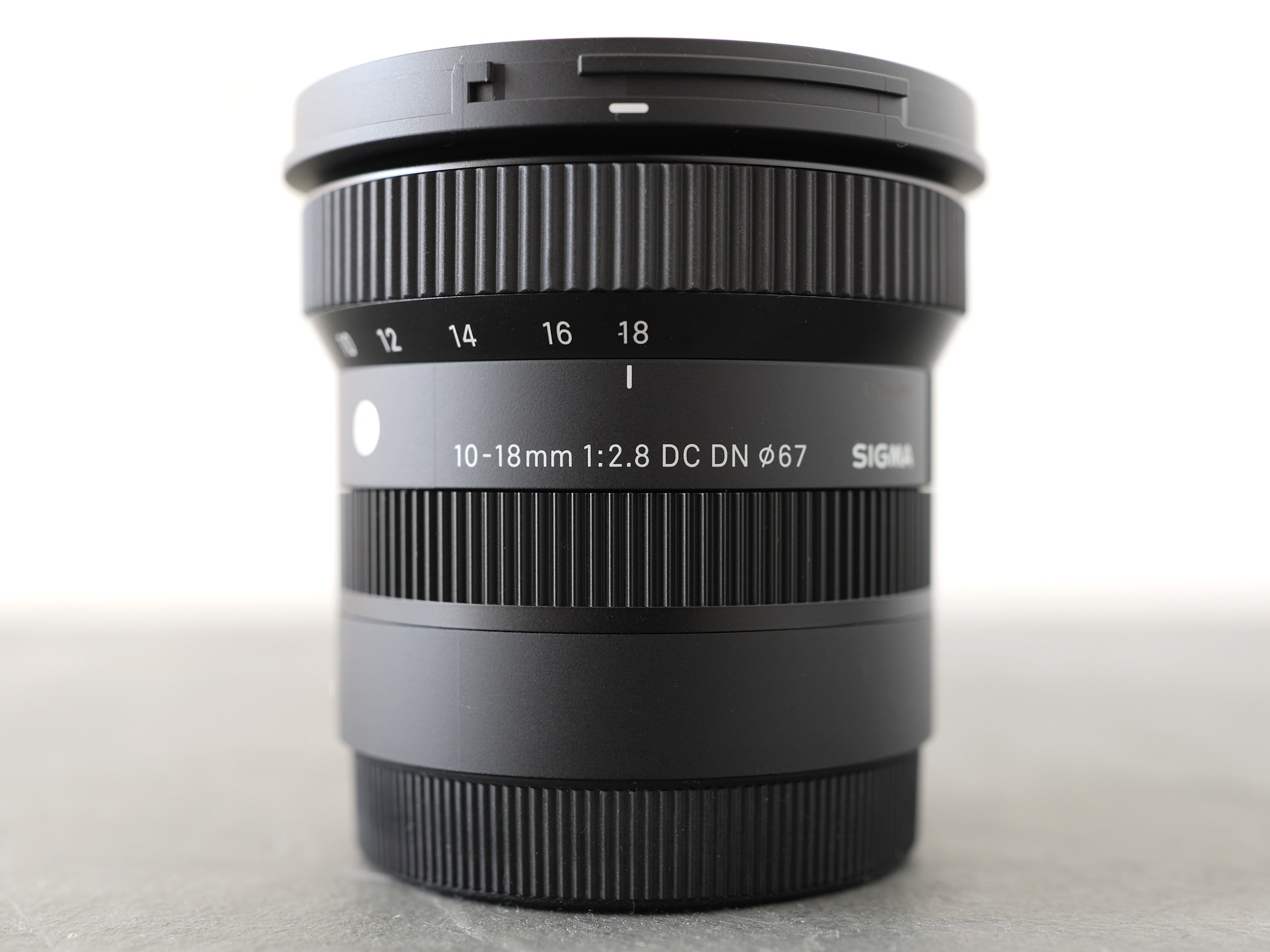 sigma-10-18mm-f2-8-dc-dn-hero-1