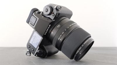 FUJIFILM GFX 100S II と GF80mmレンズセット FUJIFILM GFX100S II レビュー × 荻窪 圭｜持ち歩いてスナップ