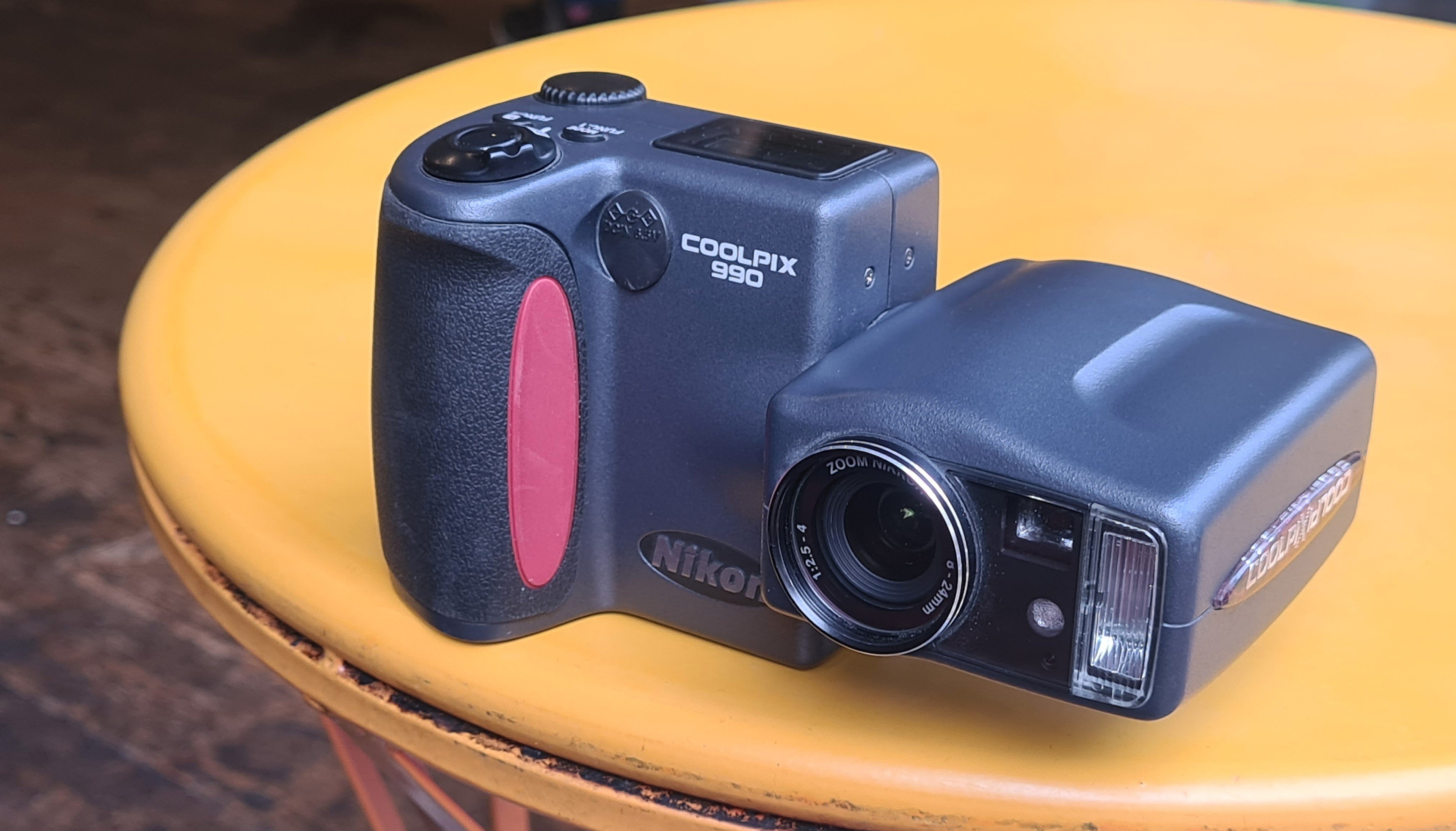 ★美品★ニコン Nikon Coolpix 990 コンパクトデジタルカメラ nikon-coolpix-990-header-