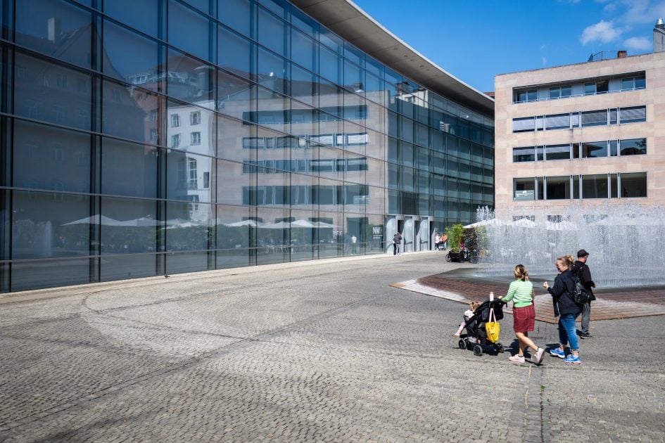 Tamron16-30f2-8_30f2-8_35024