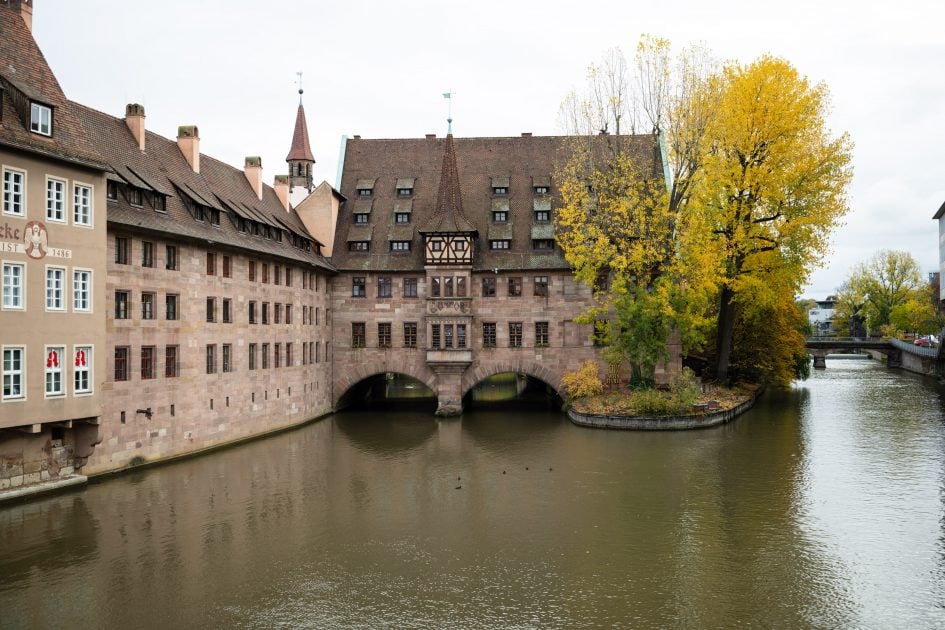 NikonZ24-70f2-8SII_35f2-8_28583