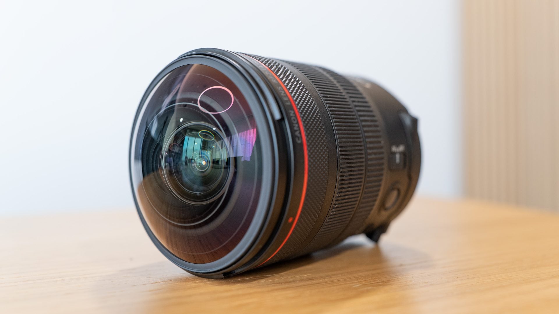 canon-rf-7-14mm-fisheye-zoom-header-1