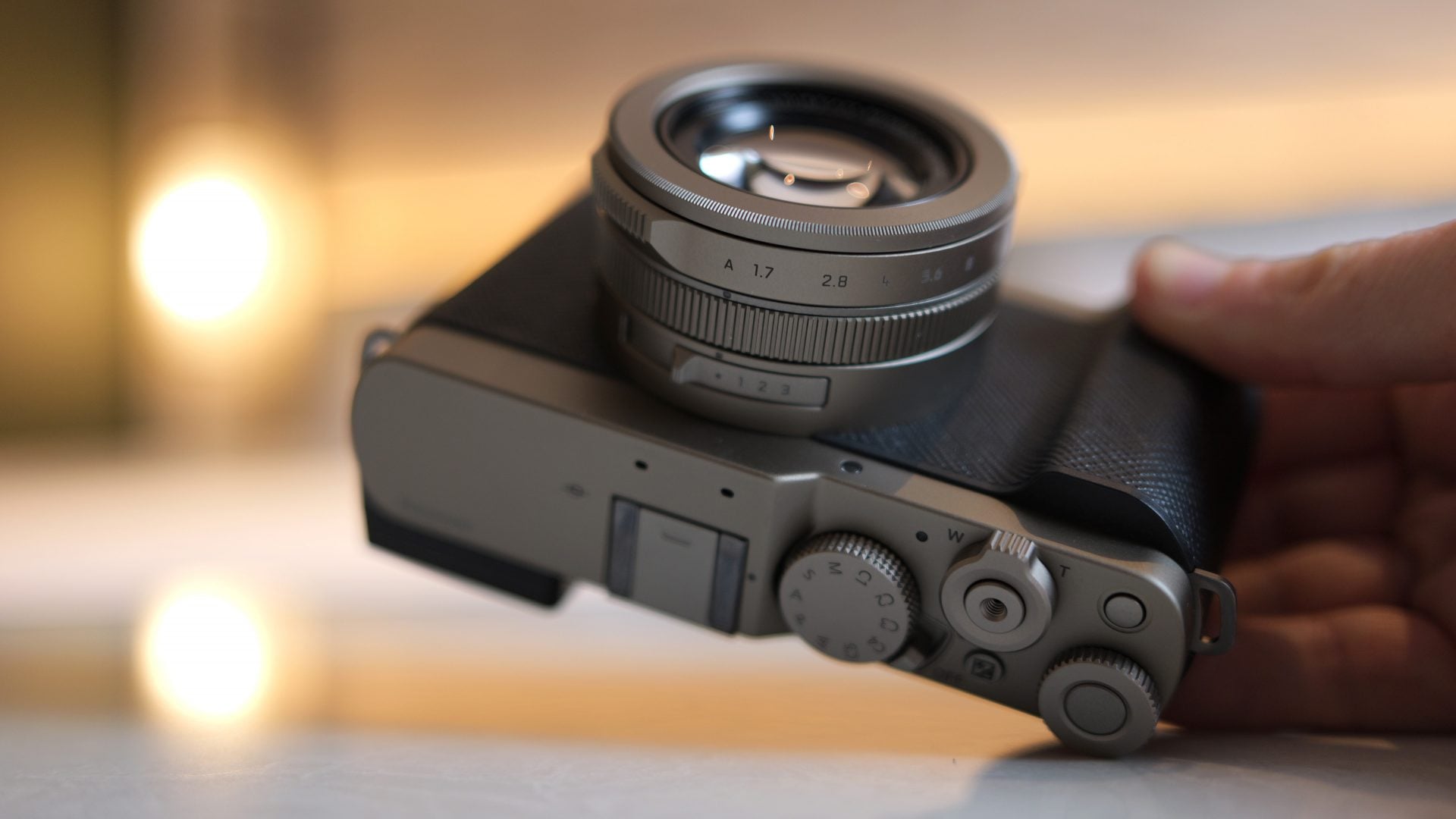 lumix-l10-title-3
