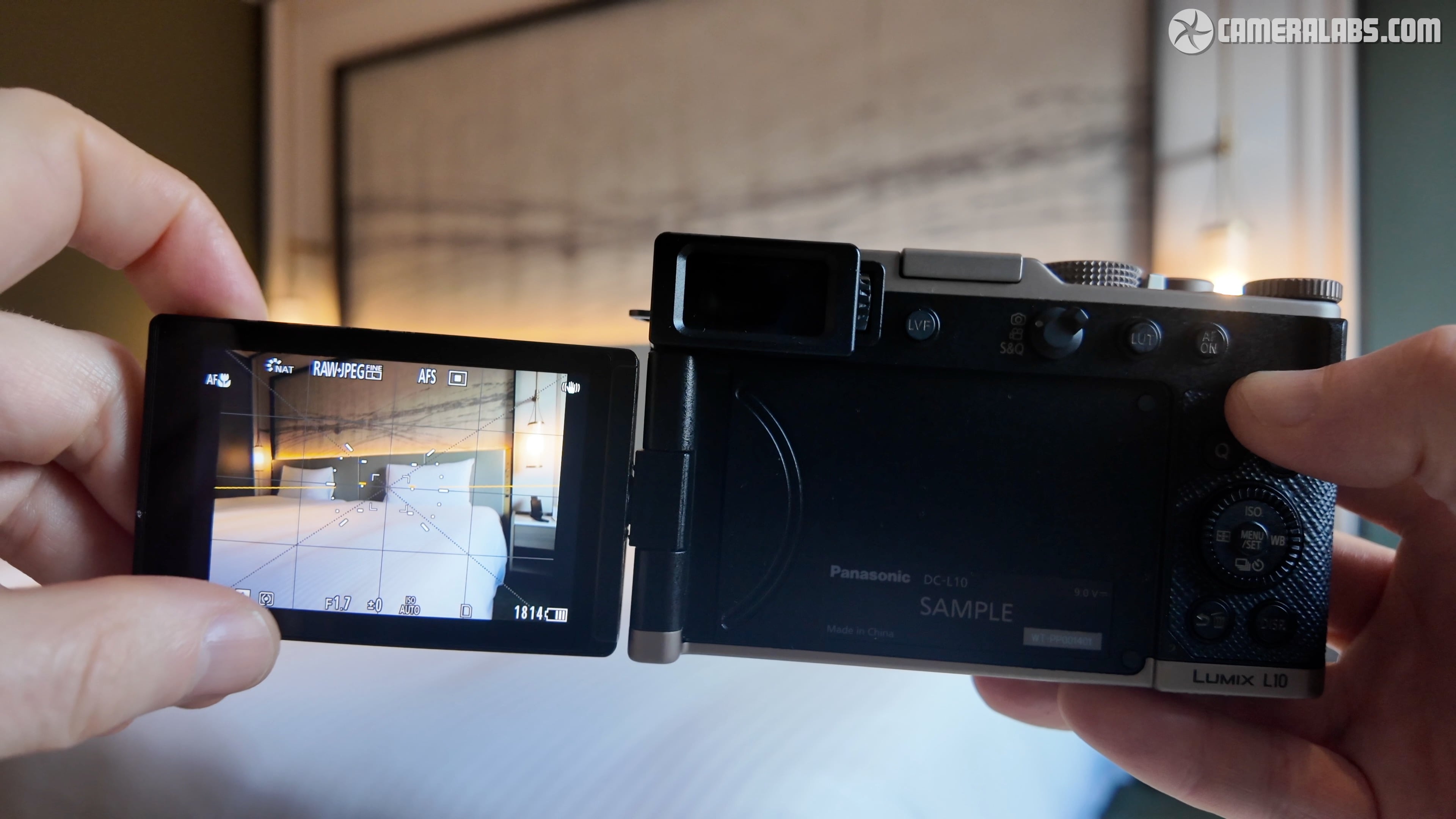 Верхняя панель управления Panasonic Lumix L10