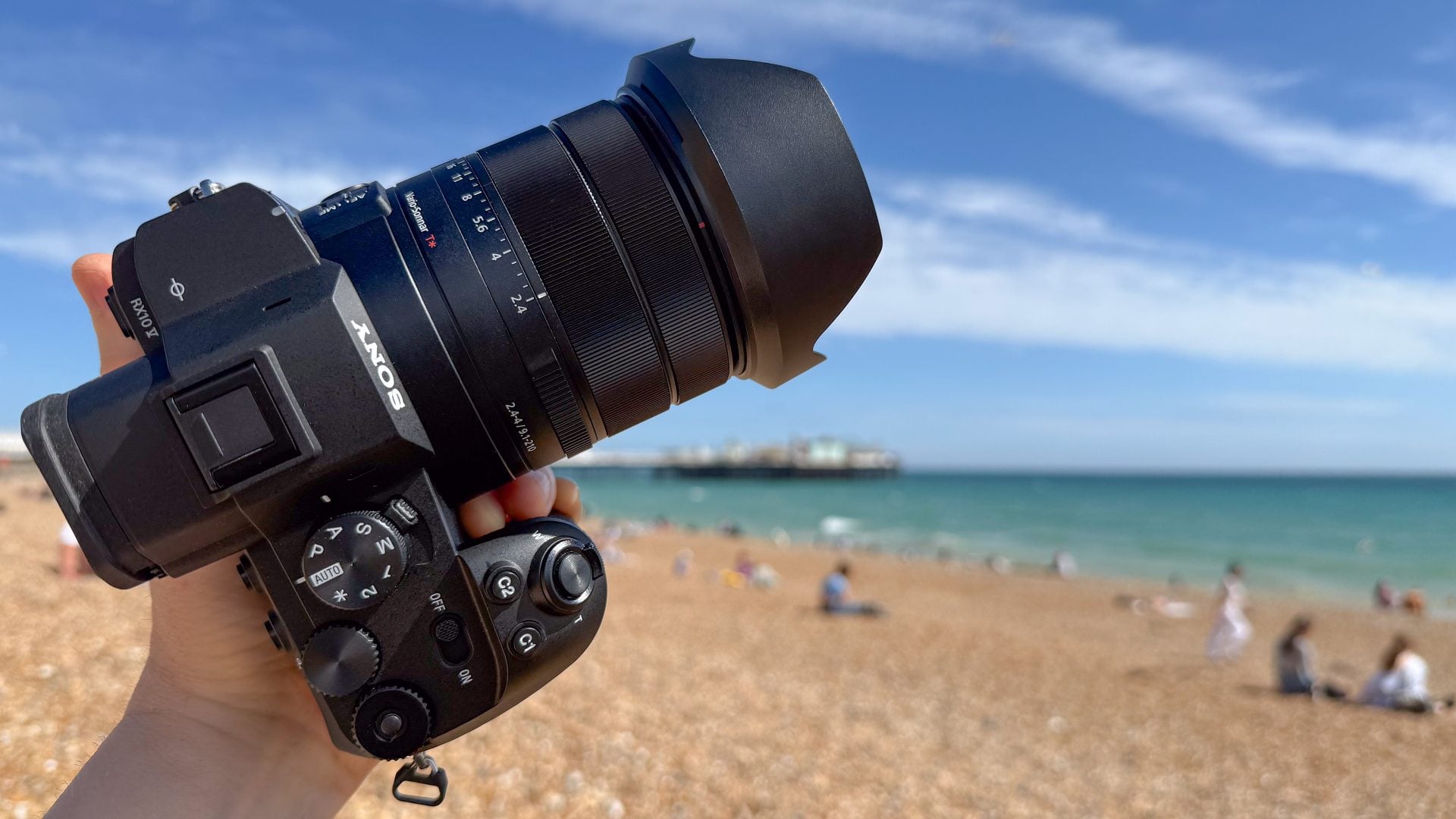 sony-rx10-v-title-1
